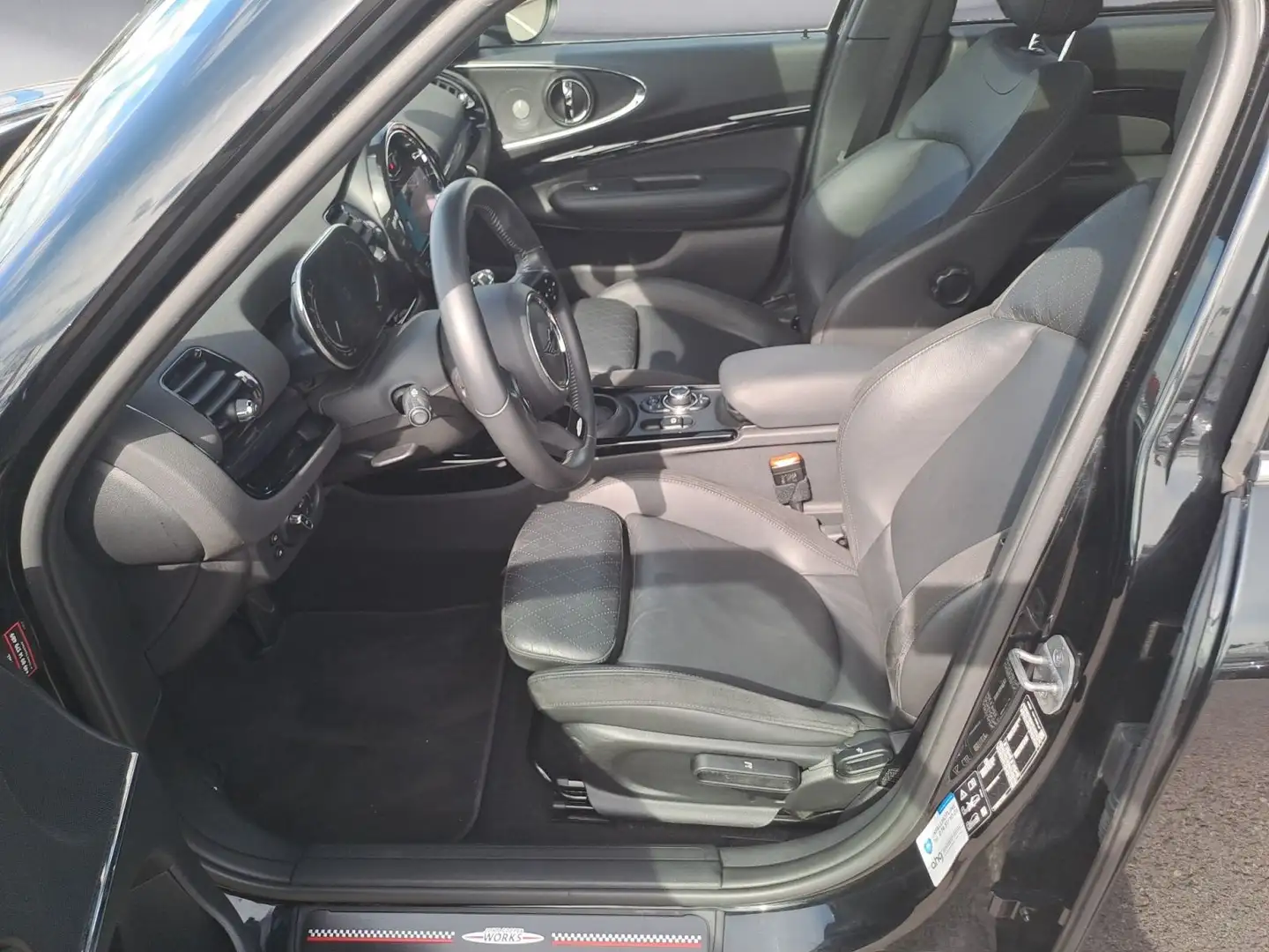 MINI Cooper S Clubman ALL4AT JCWKS Trim Panorama Dach Schwarz - 2