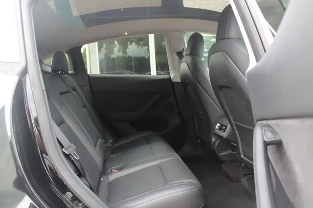 Tesla Model Y view 10