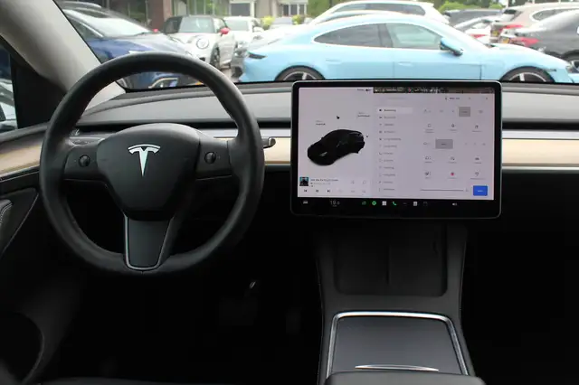 Tesla Model Y view 8