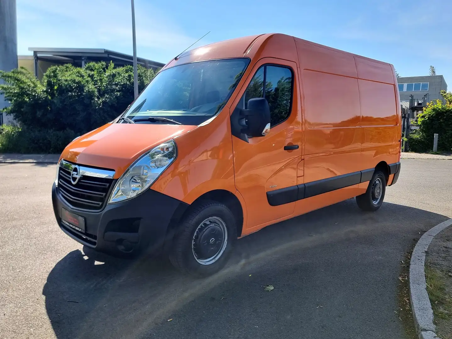 Opel Movano B Kasten L2H2 3,5t, KLIMA, 3 SITZER, AUTOMATIK Orange - 1