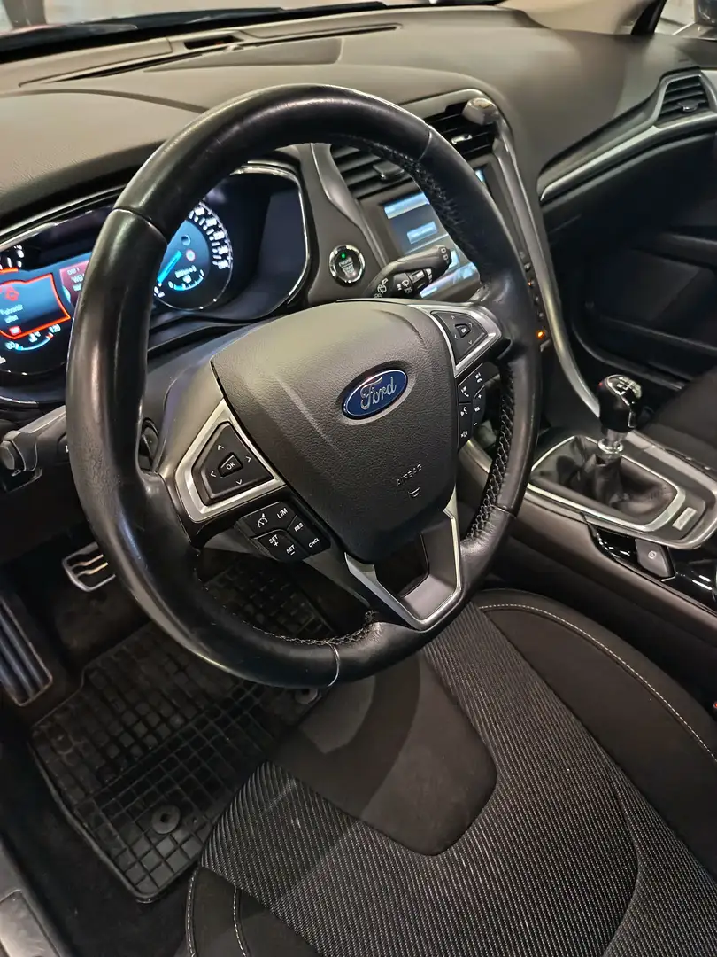 Ford Mondeo Mondeo Traveller Titanium 2,0 TDCi Start/Stop Titanium Grau - 2