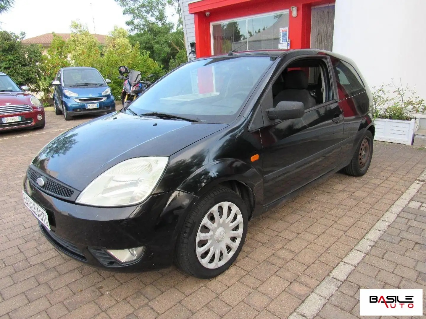 Ford Fiesta 1.4 TDCi 3p. Ghia Zwart - 2