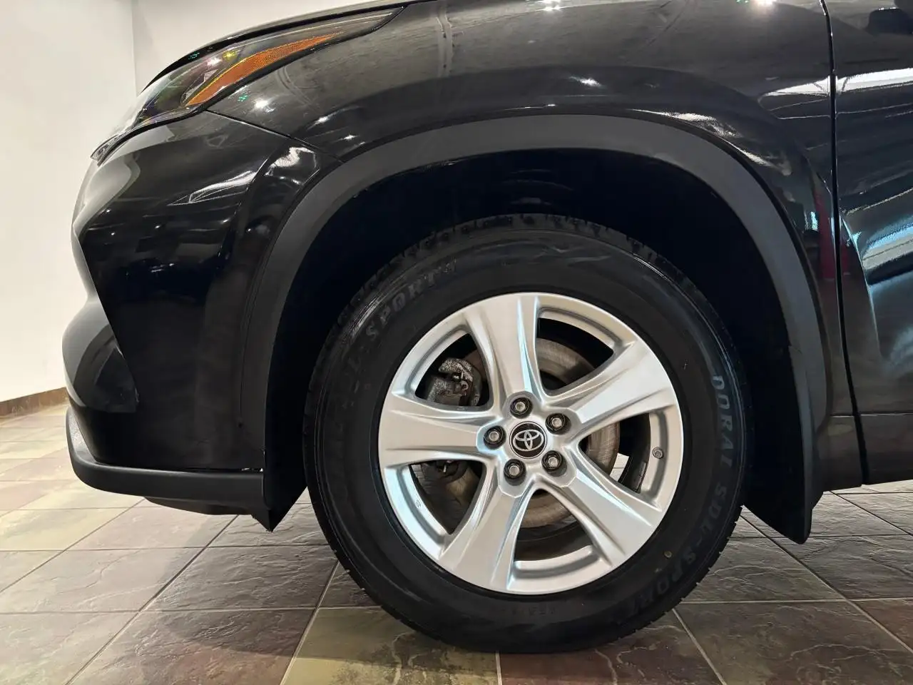 Toyota Highlander снимка Toyota Highlander