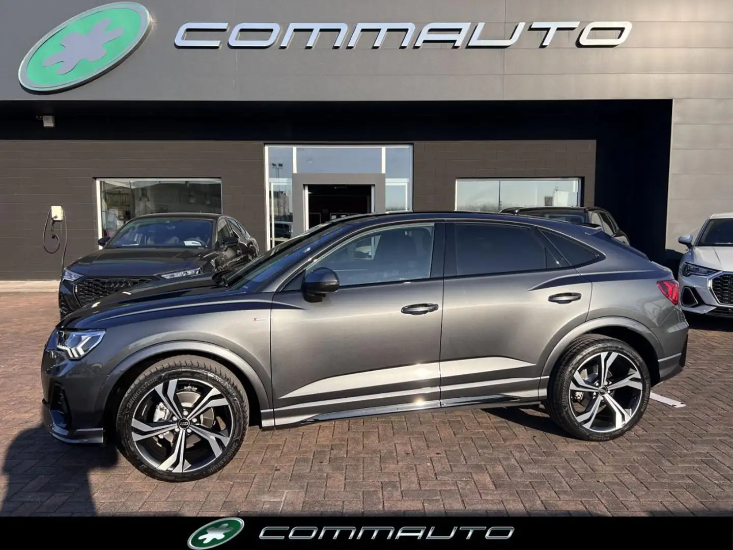 Audi Q3 SPB Sportback 35 TDI S tronic Identity Black Grigio - 1