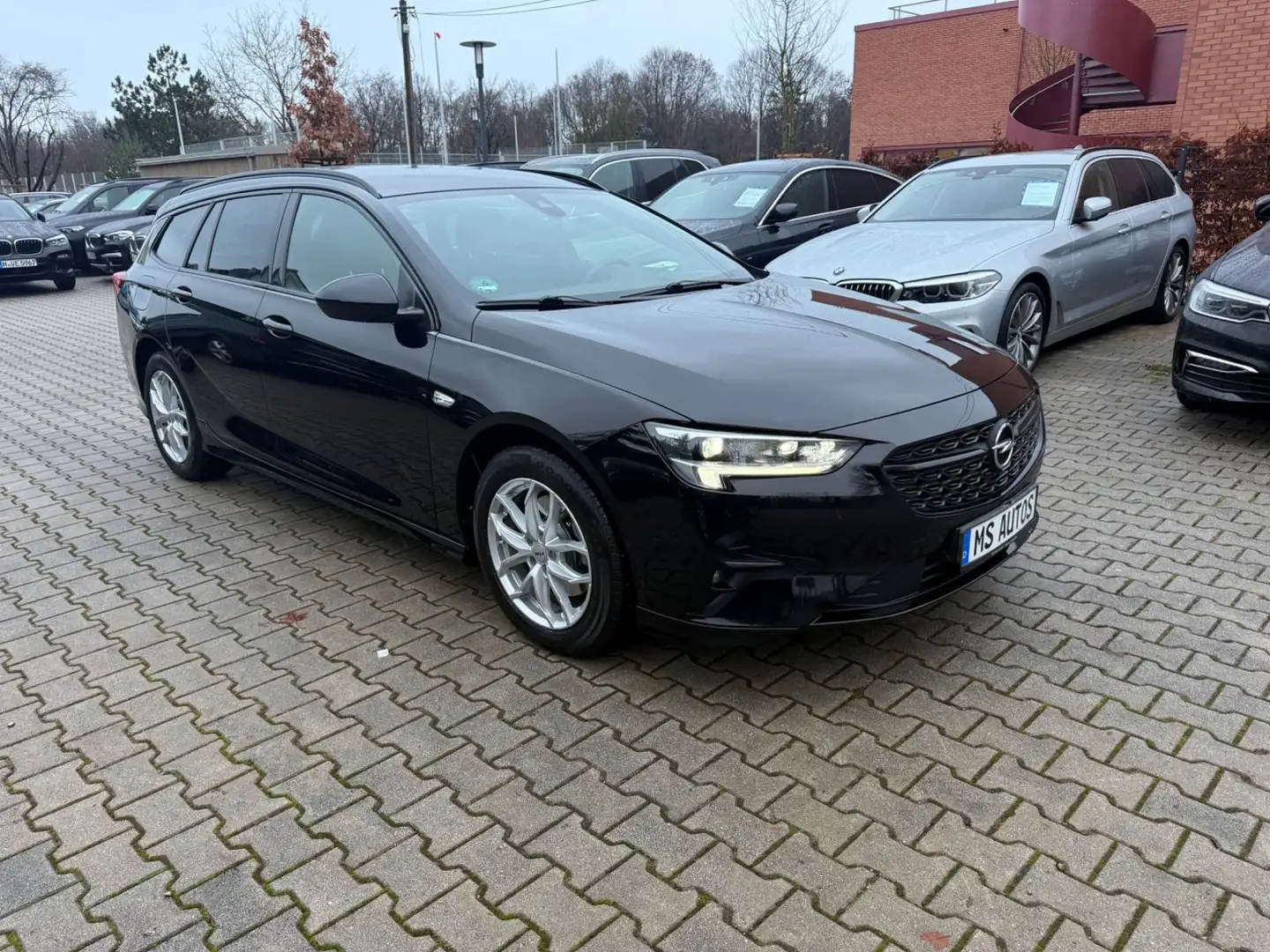 Opel Insignia B Sports Tourer Ultimate Schwarz - 2
