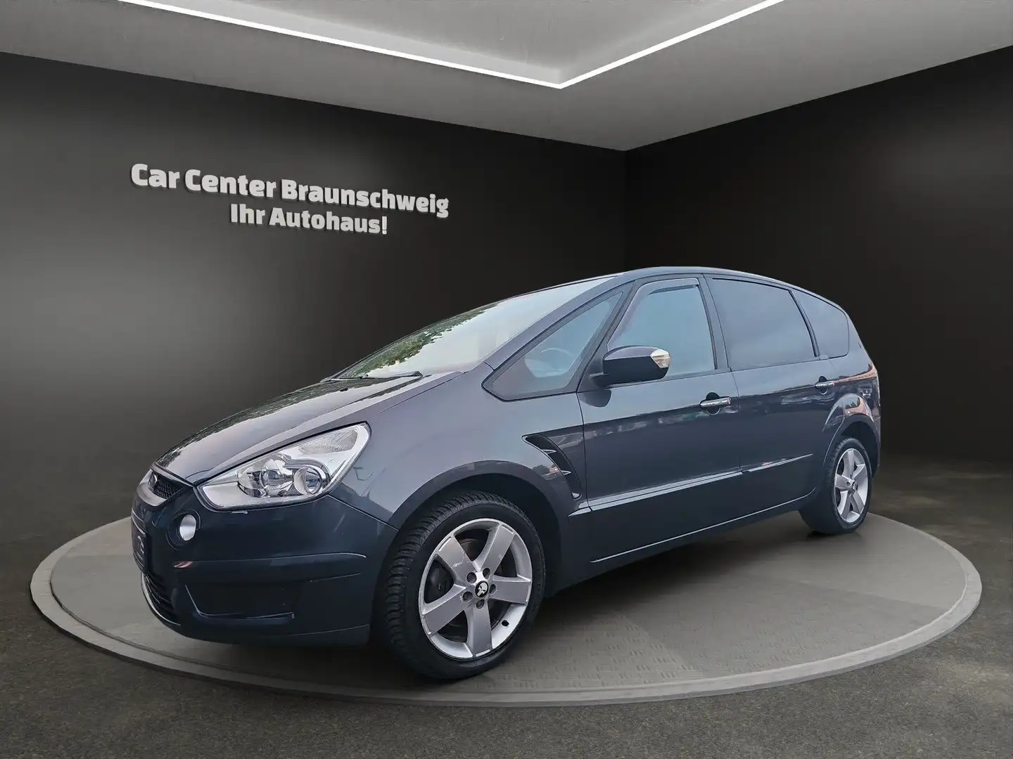 Ford S-Max 2,2 TDCi Titanium+Navi+Alu+AHK Grau - 1