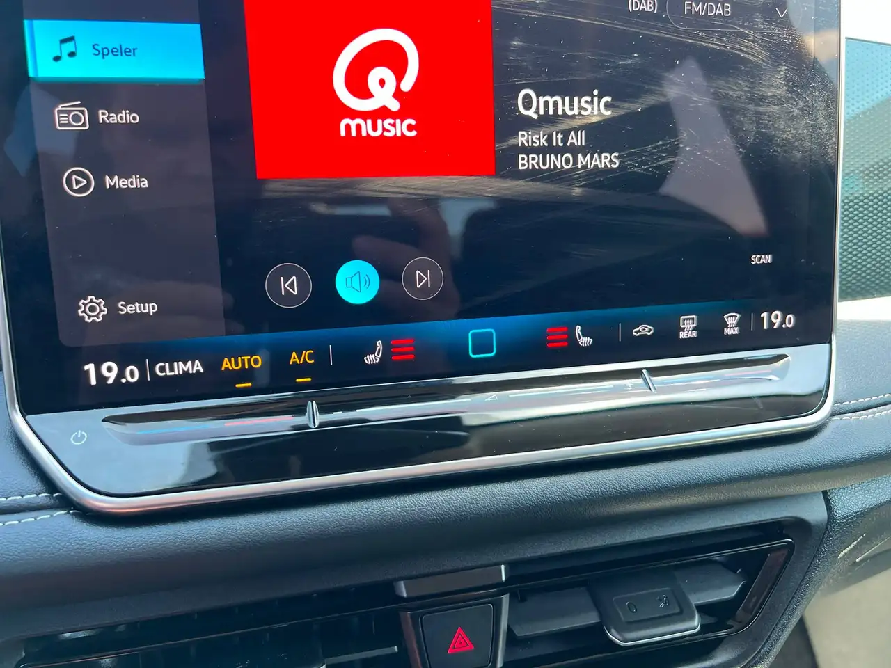 Volkswagen Tiguan 1.5 eTSI MHEV ACT Life Business Premium OPF DSG*GOAL EDITION*TREKHAAK*APPLE CARPLAY*BTW, миниатюра 24
