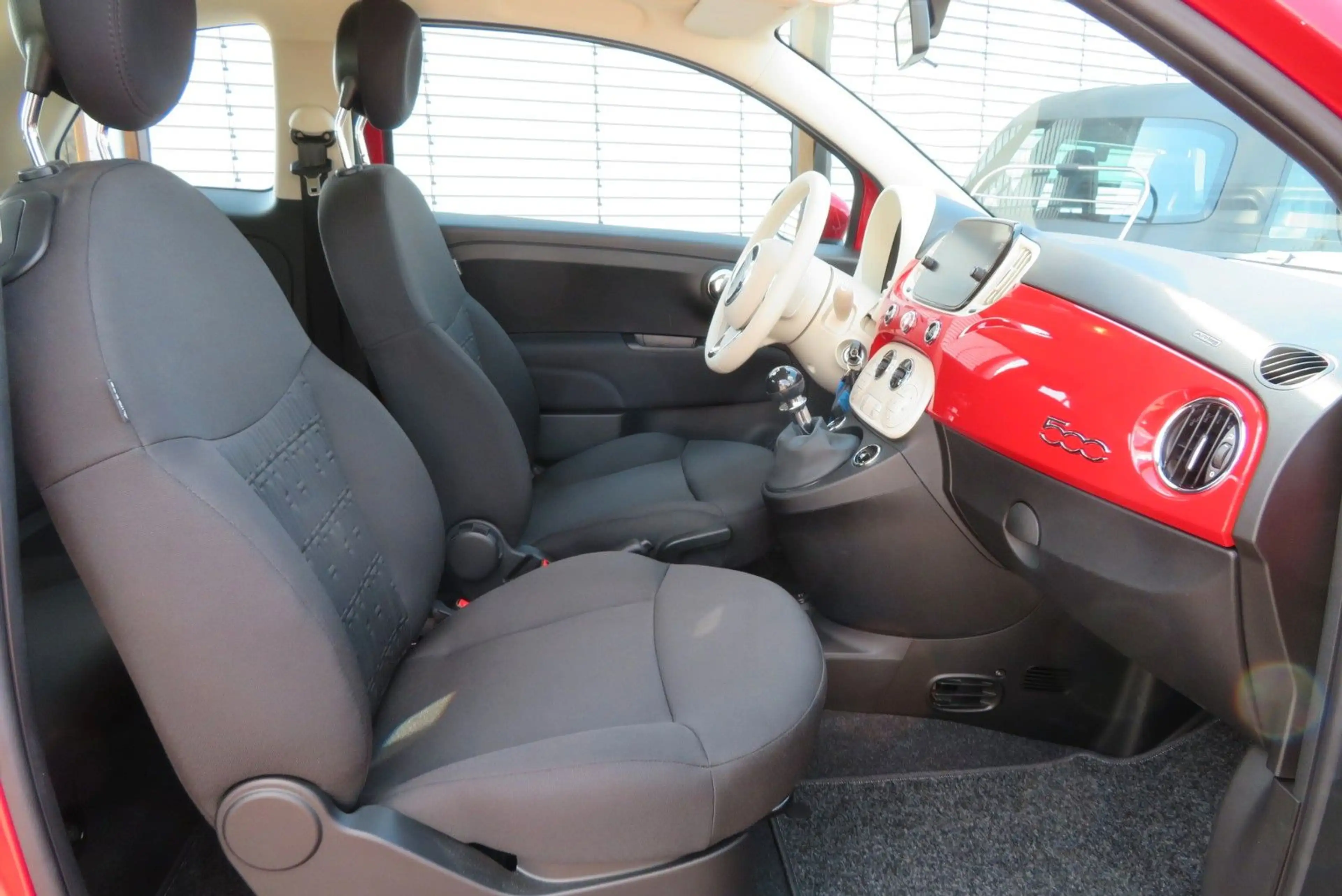 Fiat 500C 1.0 MildHybrid Dolcevita *TFT* — photo 13