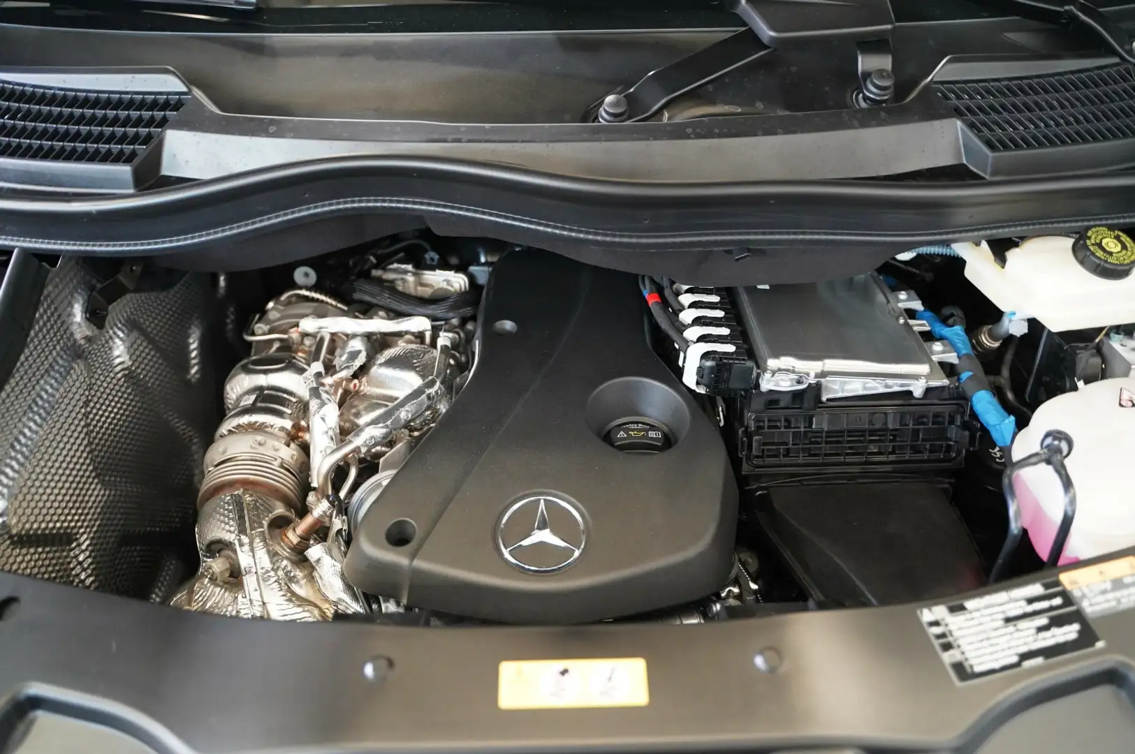 Mercedes-Benz V 300 V 300d AMG 4-MATIC extralang FACELIFT*LUFT*ACC Schwarz - 2