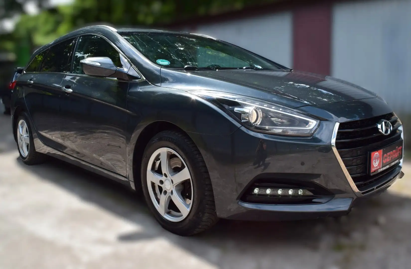 Hyundai i40 cw blue Trend Modellpflege Šedá - 2