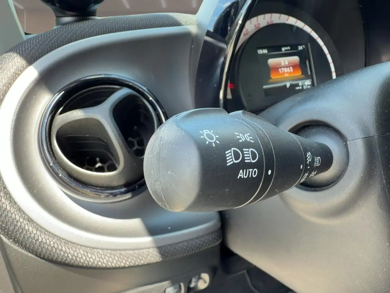 smart forTwo 2024 — фото 12