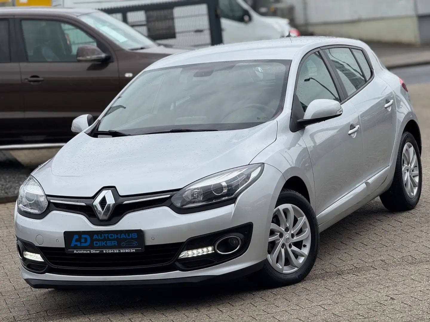 Renault Megane III Lim. 5-trg. Paris Grau - 1