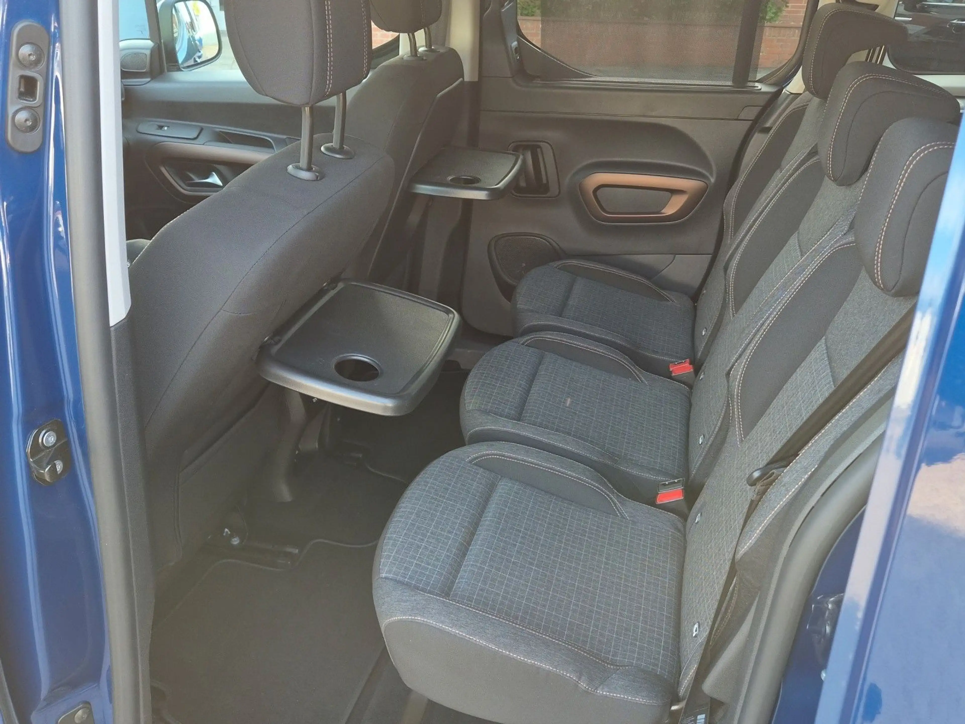 Peugeot Rifter Allure GT Lin L2 7 Sitz Automatik Tüv Neu — photo 12