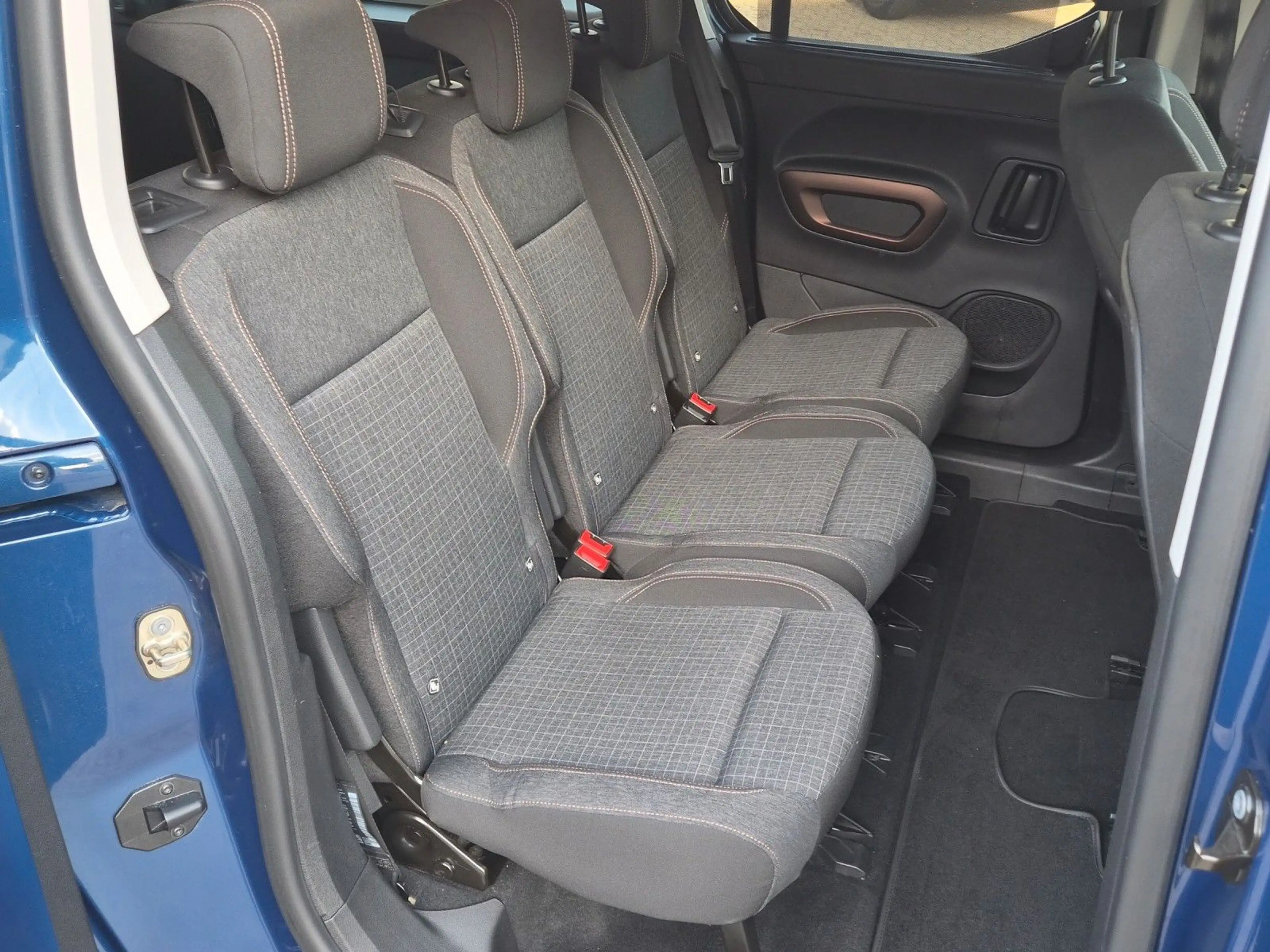 Peugeot Rifter Allure GT Lin L2 7 Sitz Automatik Tüv Neu — photo 11