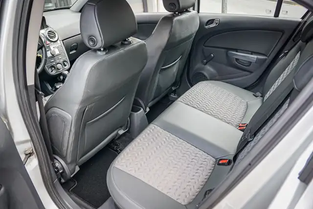 Opel Corsa view 13