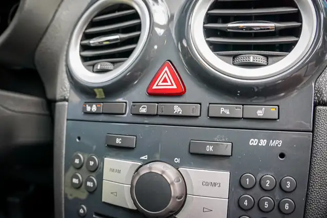 Opel Corsa view 10