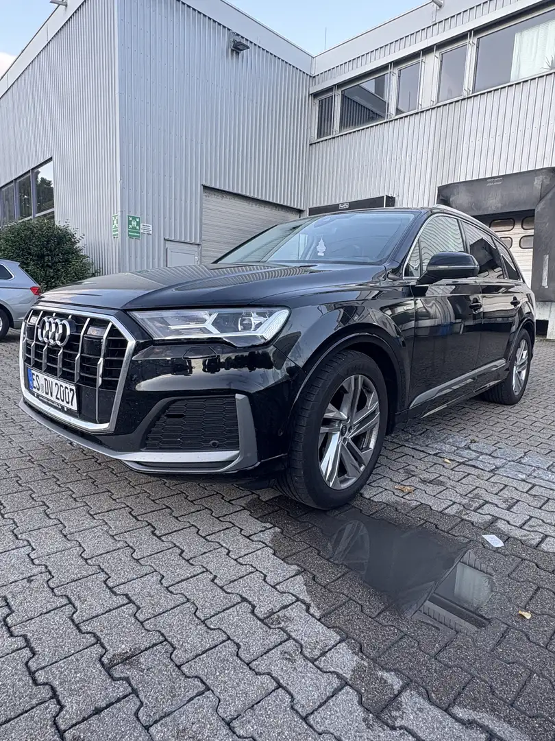 Audi Q7 50 TDI quattro S line Schwarz - 1