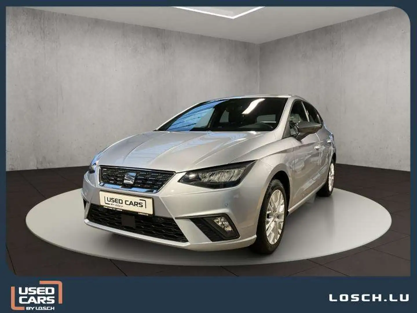SEAT Ibiza Xcellence+Virtual+FullLink Zilver - 1