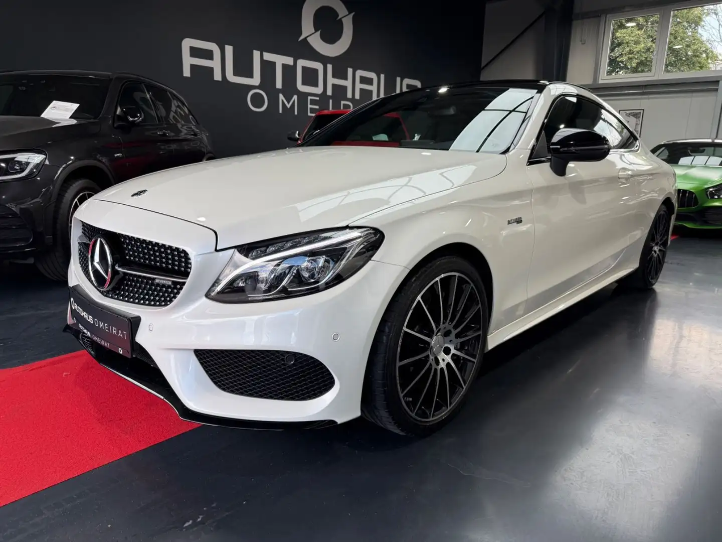 Mercedes-Benz C 43 AMG 4Matic 2HD/R-Kamera/Panorama/NightPaket White - 1