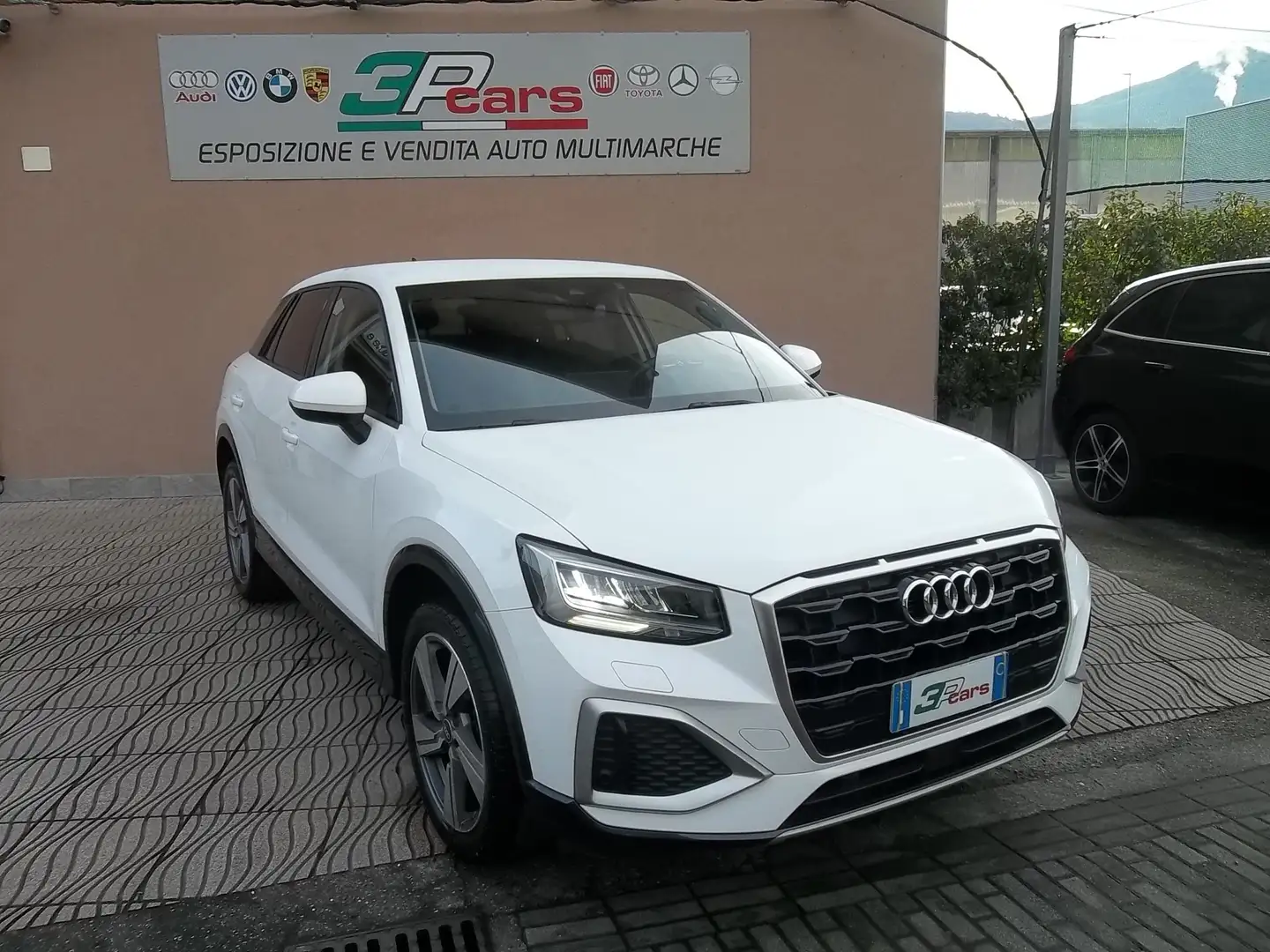 Audi Q2 Q2 2.0 tdi Identity Black s-tronic Bianco - 1