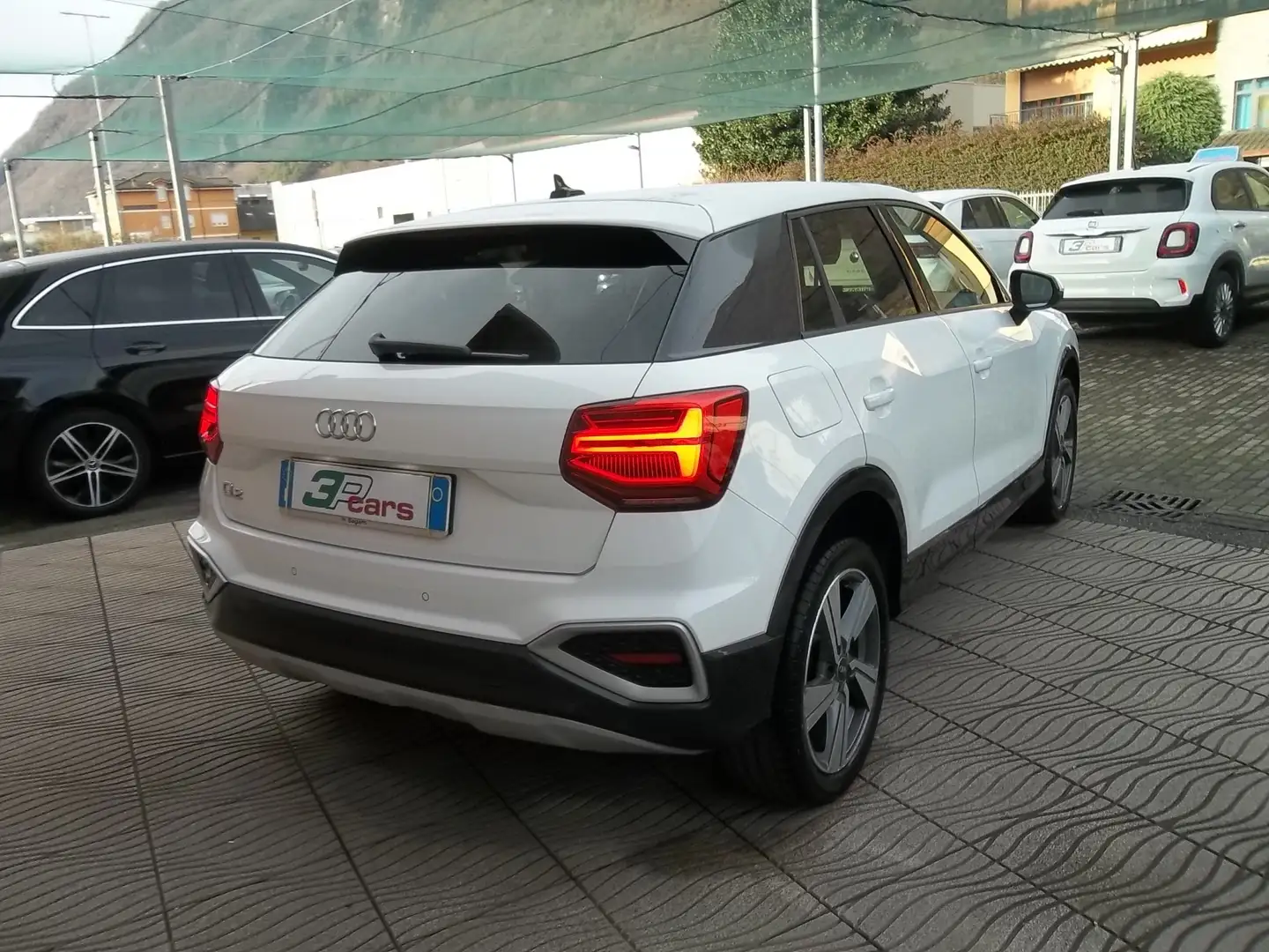 Audi Q2 Q2 2.0 tdi Identity Black s-tronic Bianco - 2