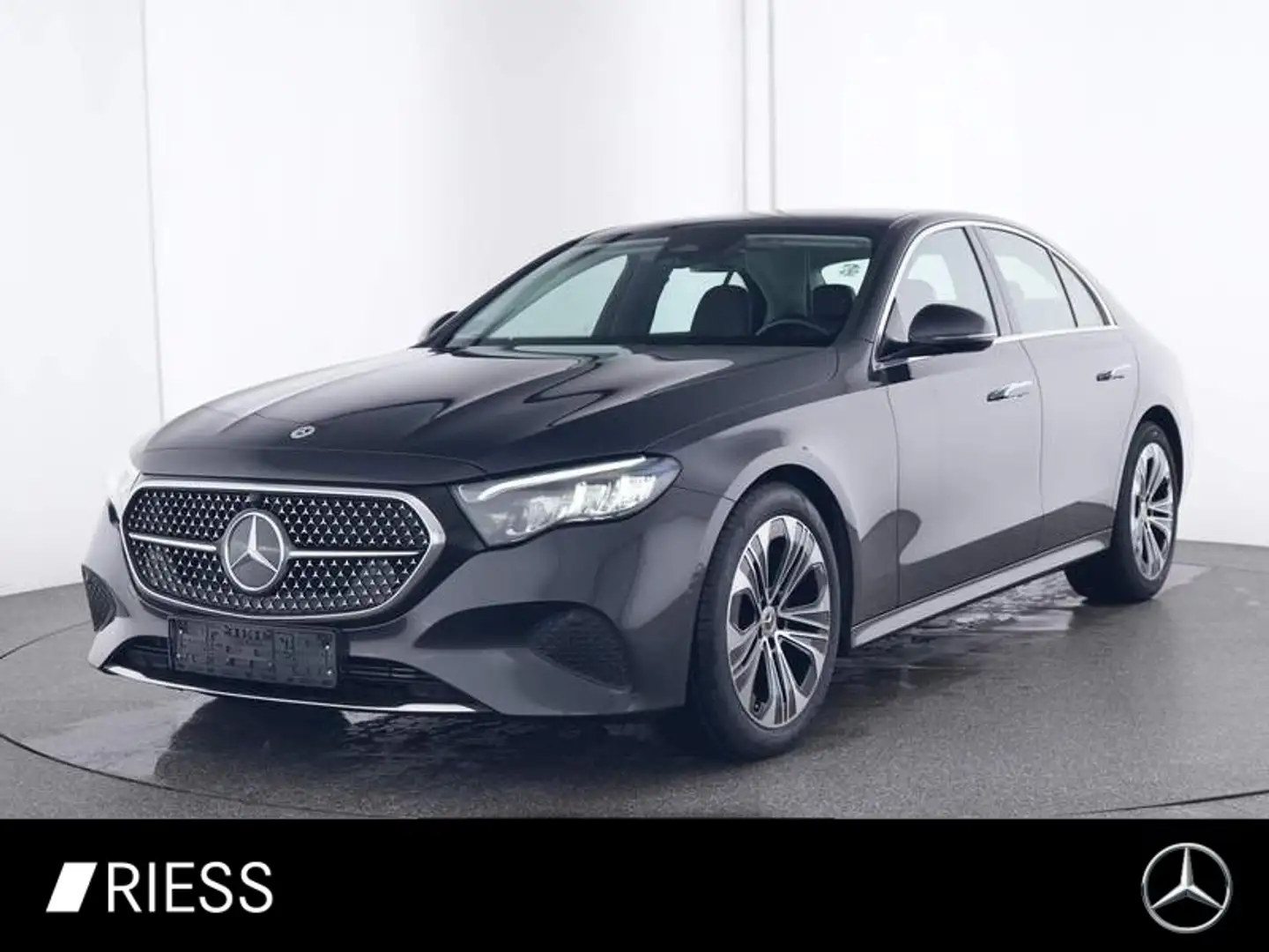 Mercedes-Benz E 220 d Limousine AVANTGARDE PANO LED RFK DISTRO Grau - 1