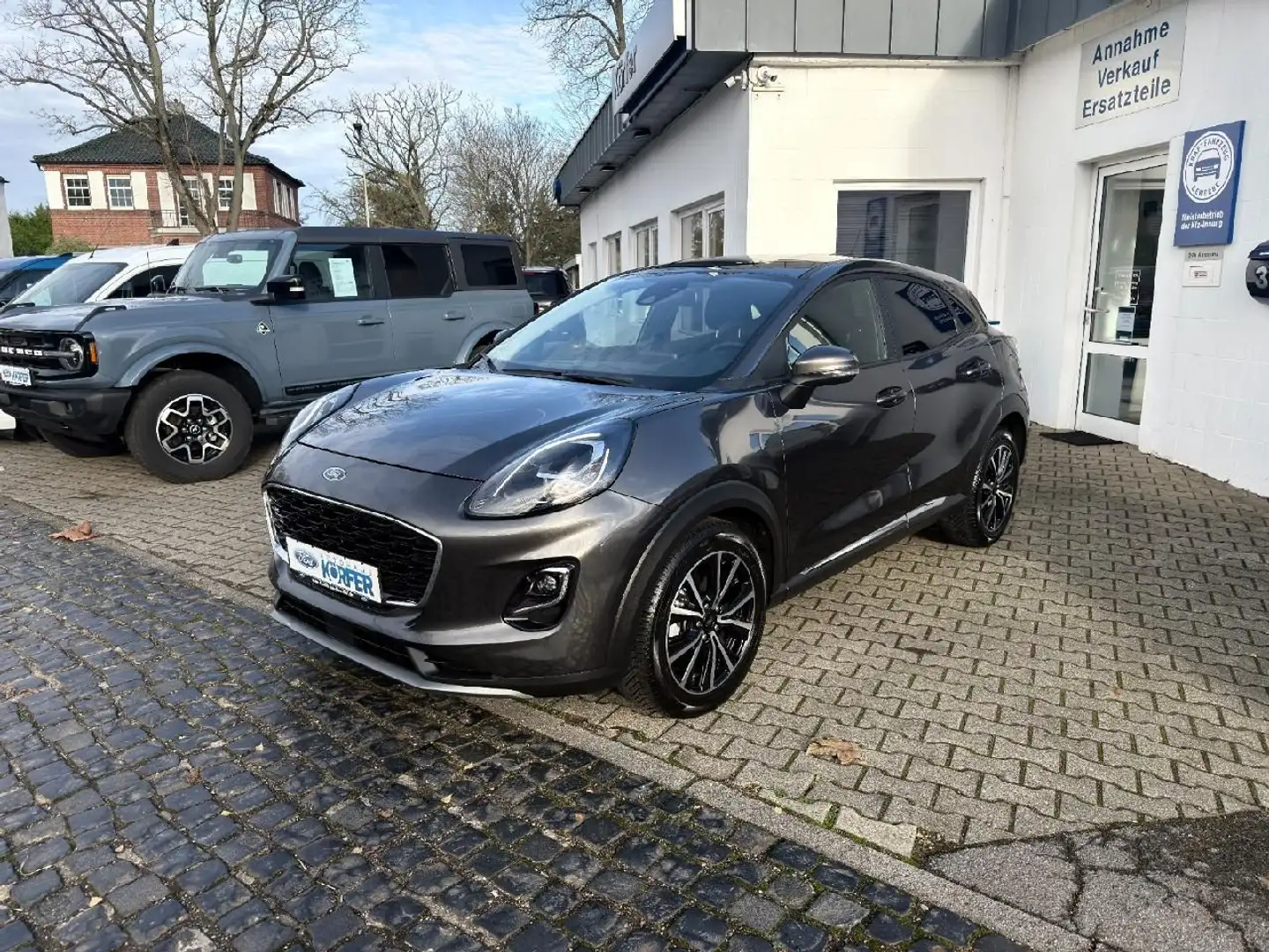 Ford Puma Titanium Grijs - 1