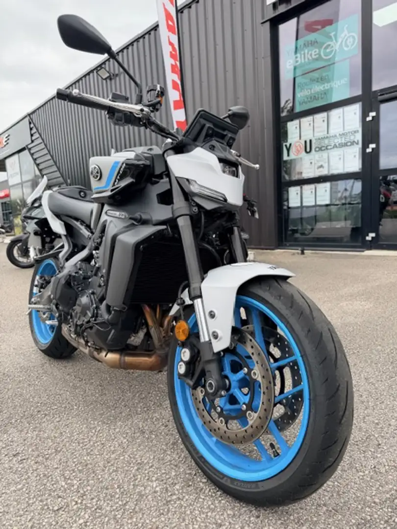 Yamaha MT-09 Grau - 2
