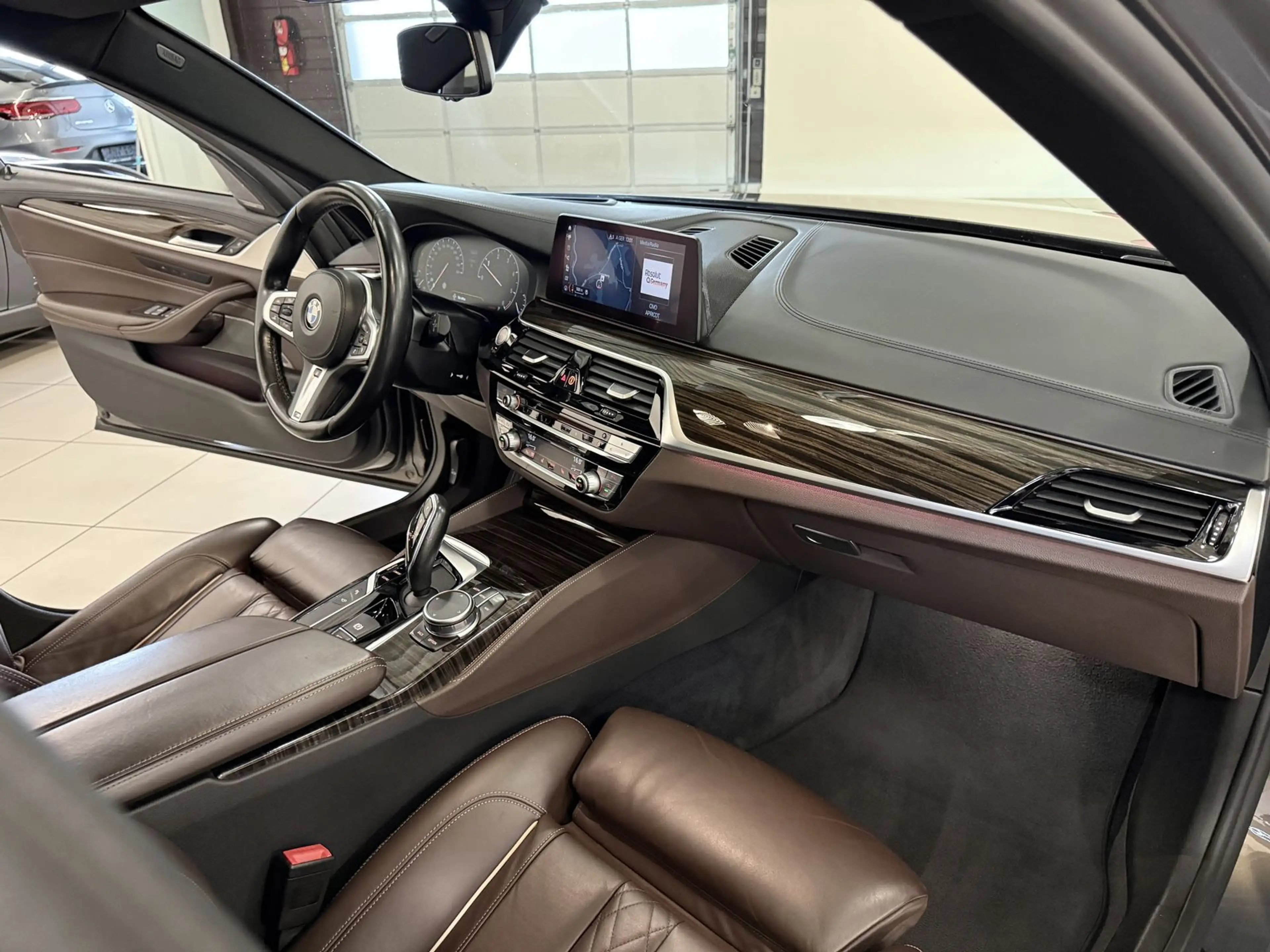 BMW 540 d xDrive Luxury Line *Innovation-Nappa-H&K* — photo 10