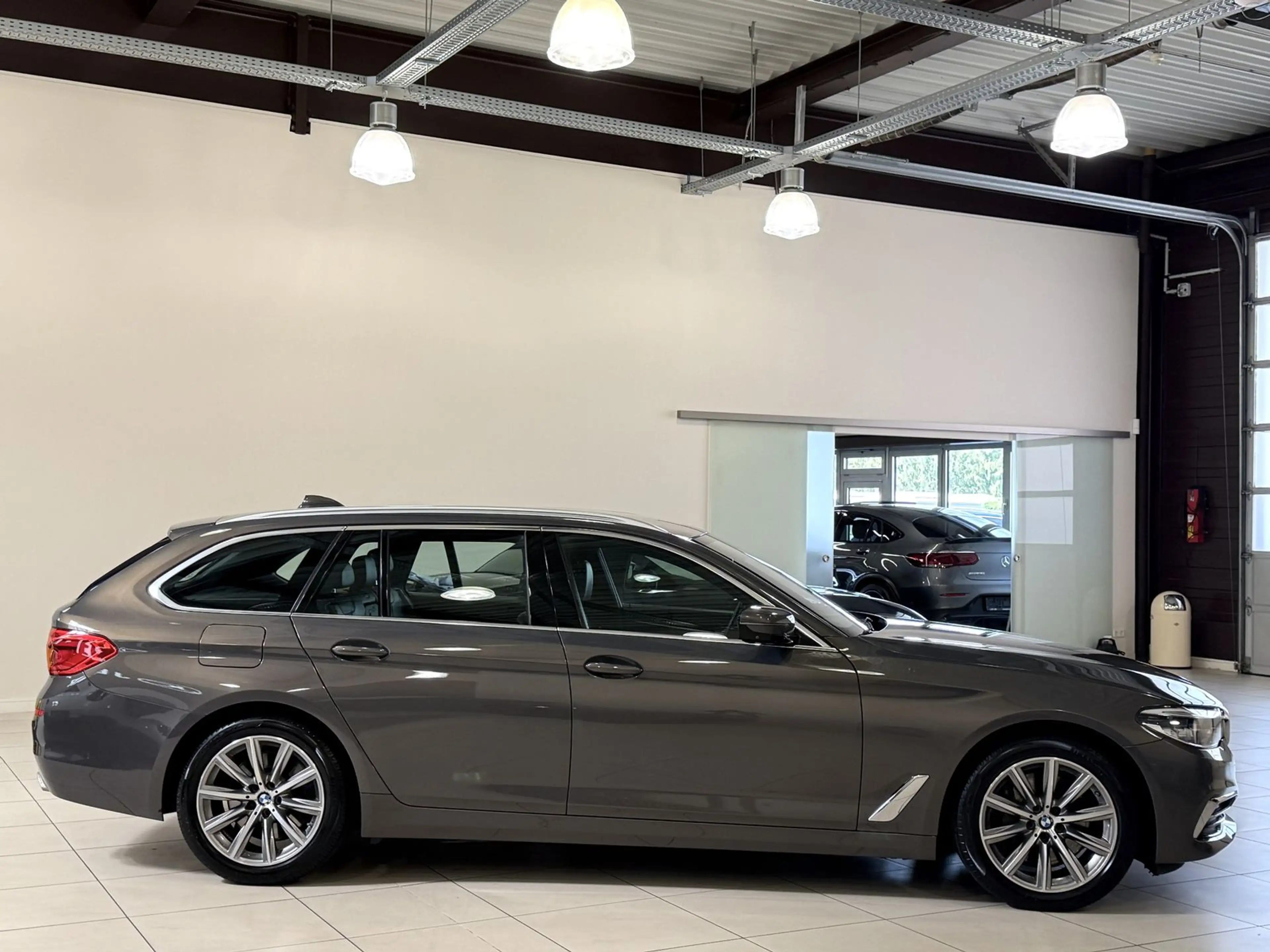 BMW 540 d xDrive Luxury Line *Innovation-Nappa-H&K* — photo 5