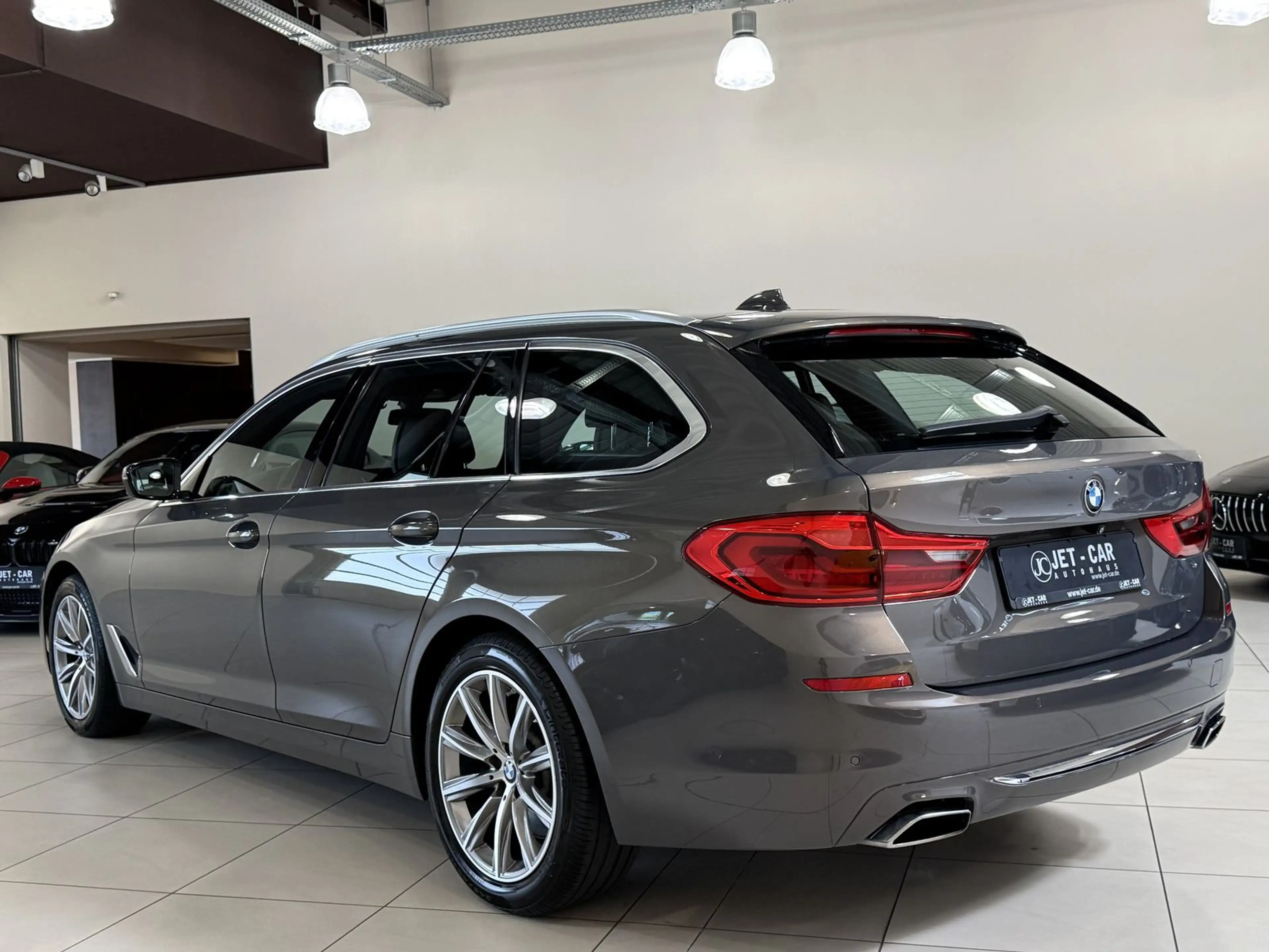 BMW 540 d xDrive Luxury Line *Innovation-Nappa-H&K* — photo 6