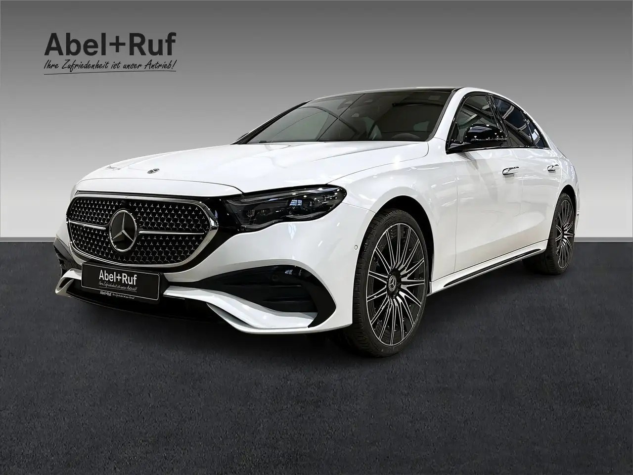 Mercedes-Benz E 450 d 4M AMG+DIST+Superscreen+Burm+Pano+AHK+360