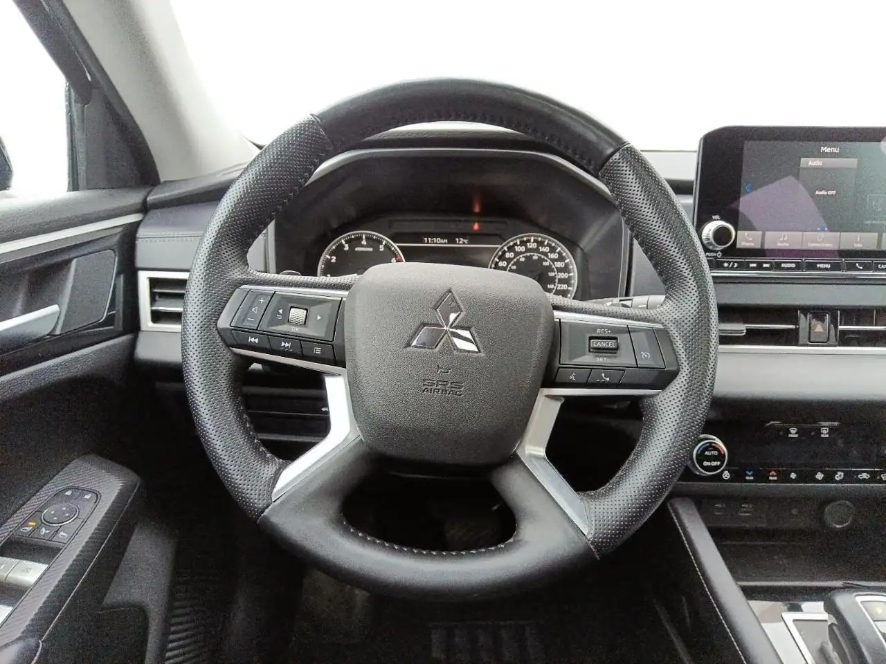 Mitsubishi Outlander снимка Mitsubishi Outlander
