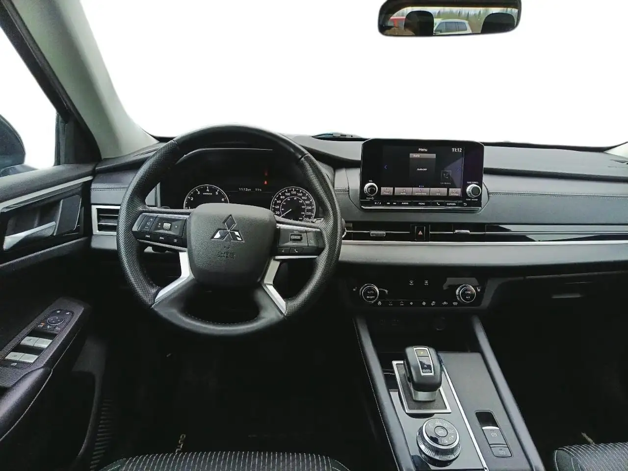 Mitsubishi Outlander снимка Mitsubishi Outlander