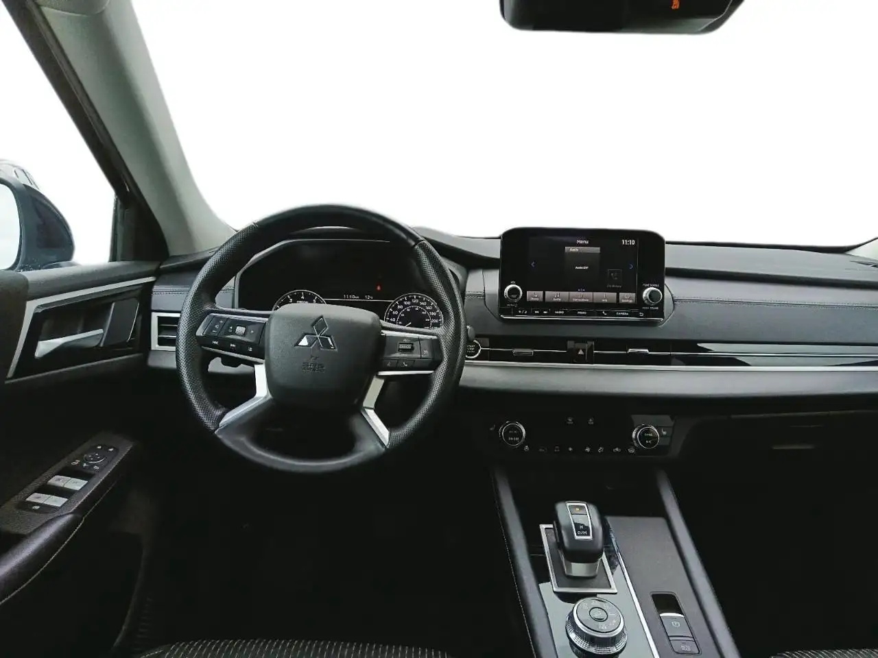 Mitsubishi Outlander снимка Mitsubishi Outlander