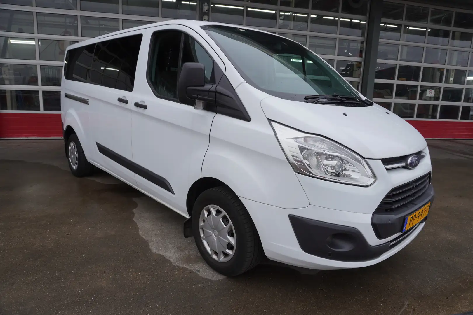 Ford Transit Custom Tourneo 310 2.0 TDCI 105PK L2H1 Trend 9 Persoons N White - 2