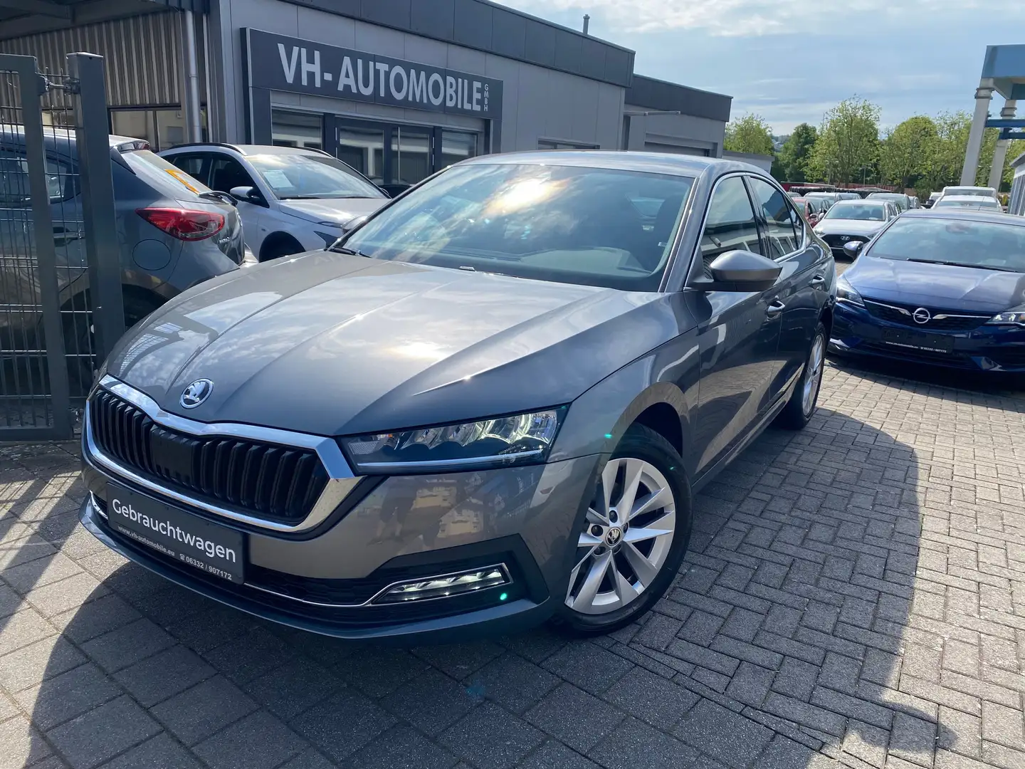 Skoda Octavia LIMO*DIGI COCKPIT*el.Hekklappe*NAVI*RÜCKFAHRKAM Grau - 1