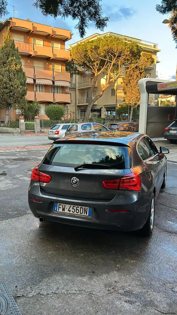 BMW 114 114d Advantage 3p - 2