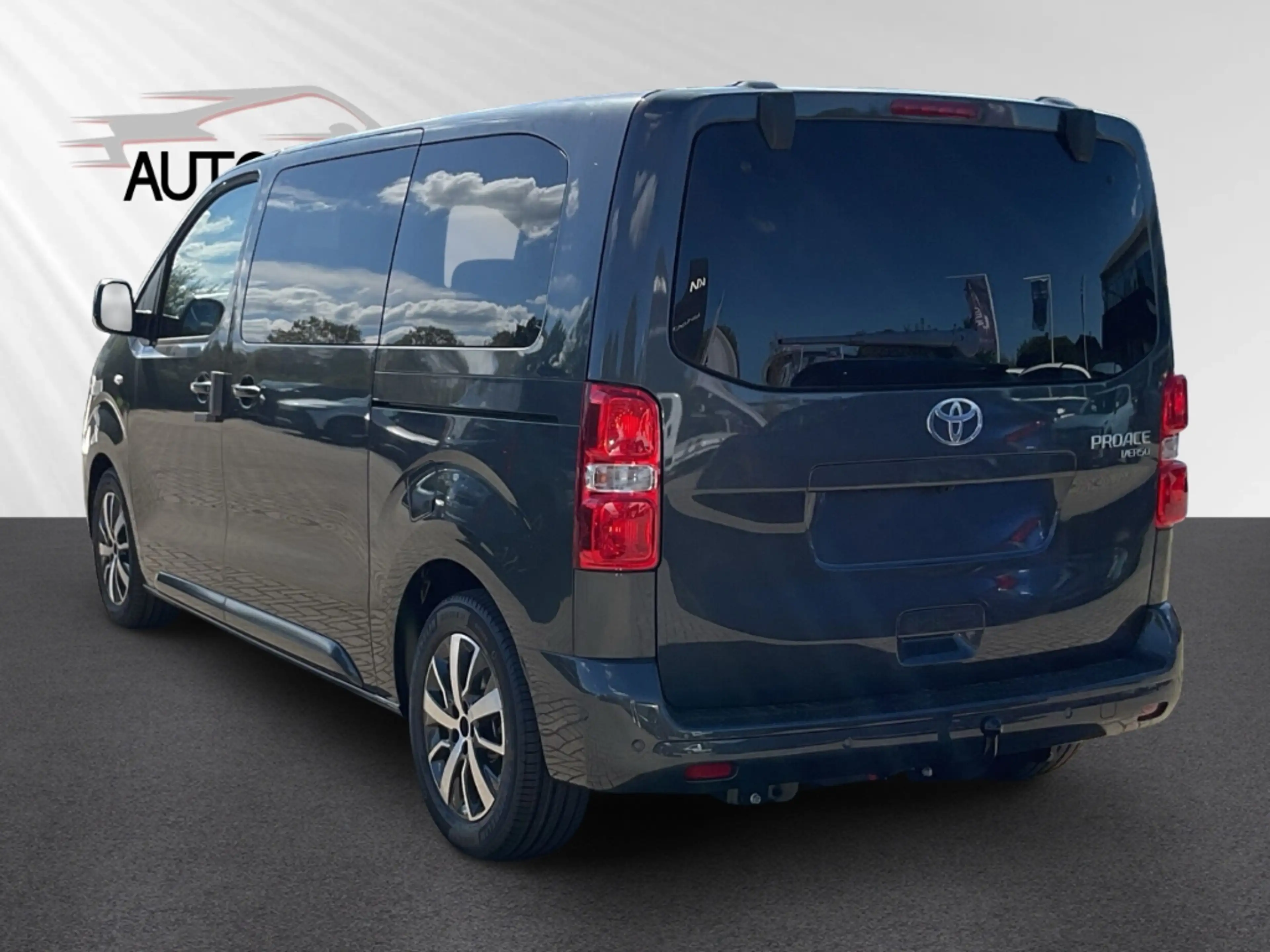 Toyota Proace Verso L1 Teamplayer AHK Navi LED ACC Apple CarPlay — photo 4