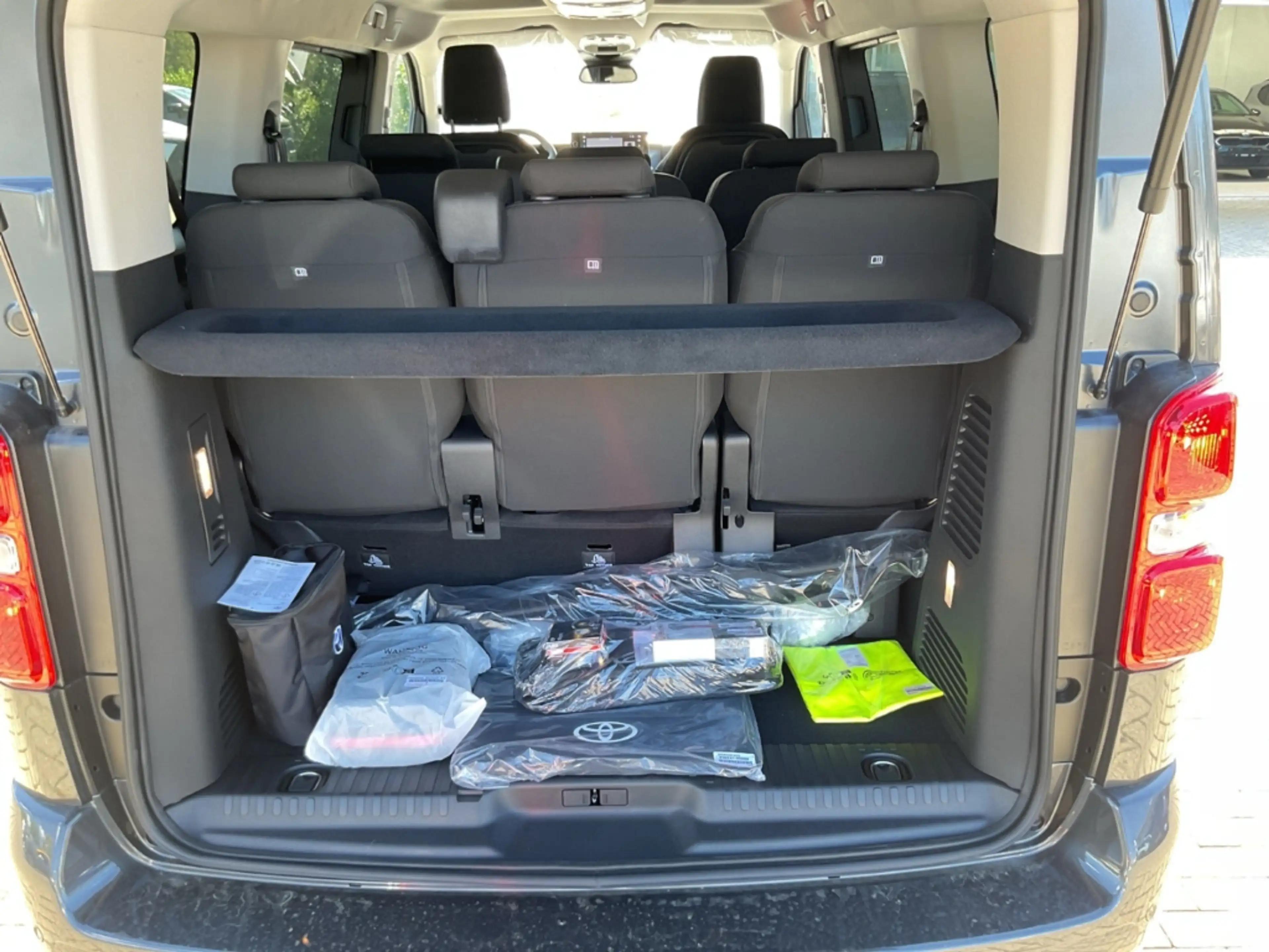 Toyota Proace Verso L1 Teamplayer AHK Navi LED ACC Apple CarPlay — photo 7
