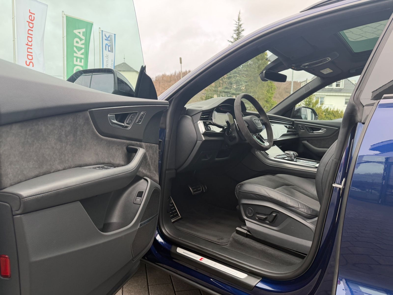 Audi RS Q8 4.0 TFSI quattro/HD Matrix/Pano/AHK/B&O/ACC — photo 10