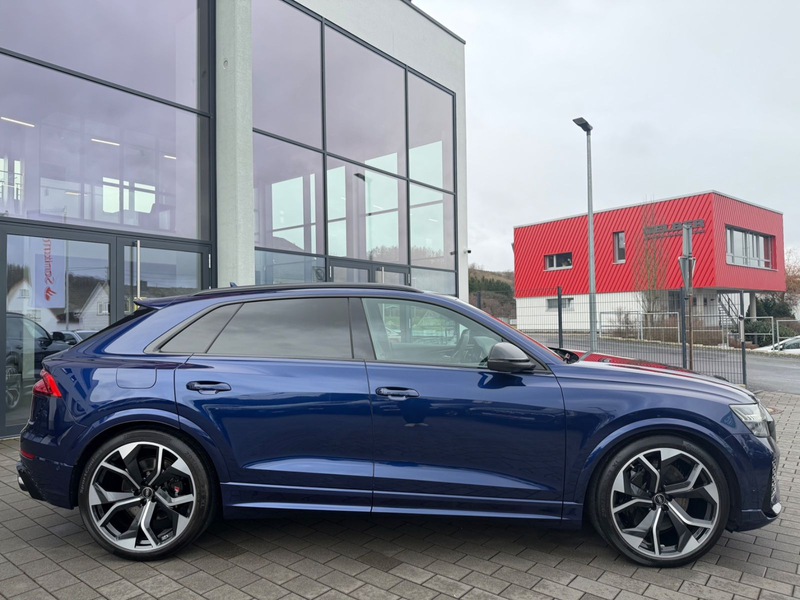 Audi RS Q8 4.0 TFSI quattro/HD Matrix/Pano/AHK/B&O/ACC — photo 11