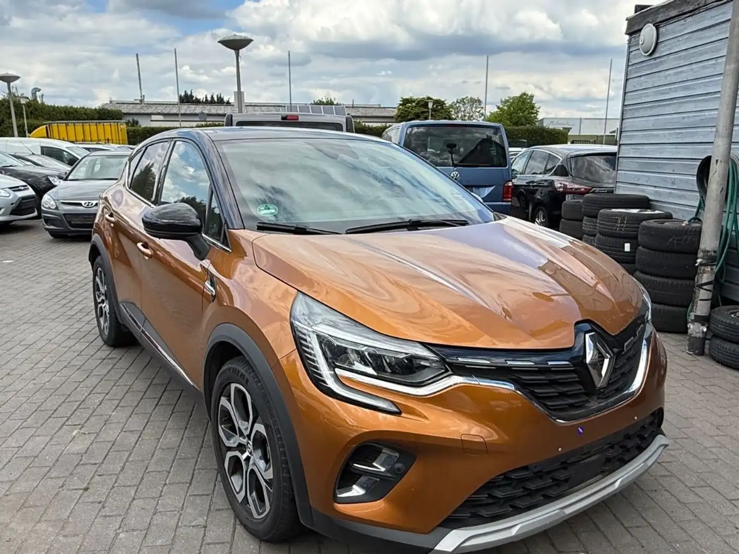 Renault Captur II Intens 1.6 Hybrid |R.KAMERA |PANO|LED Oranje - 1