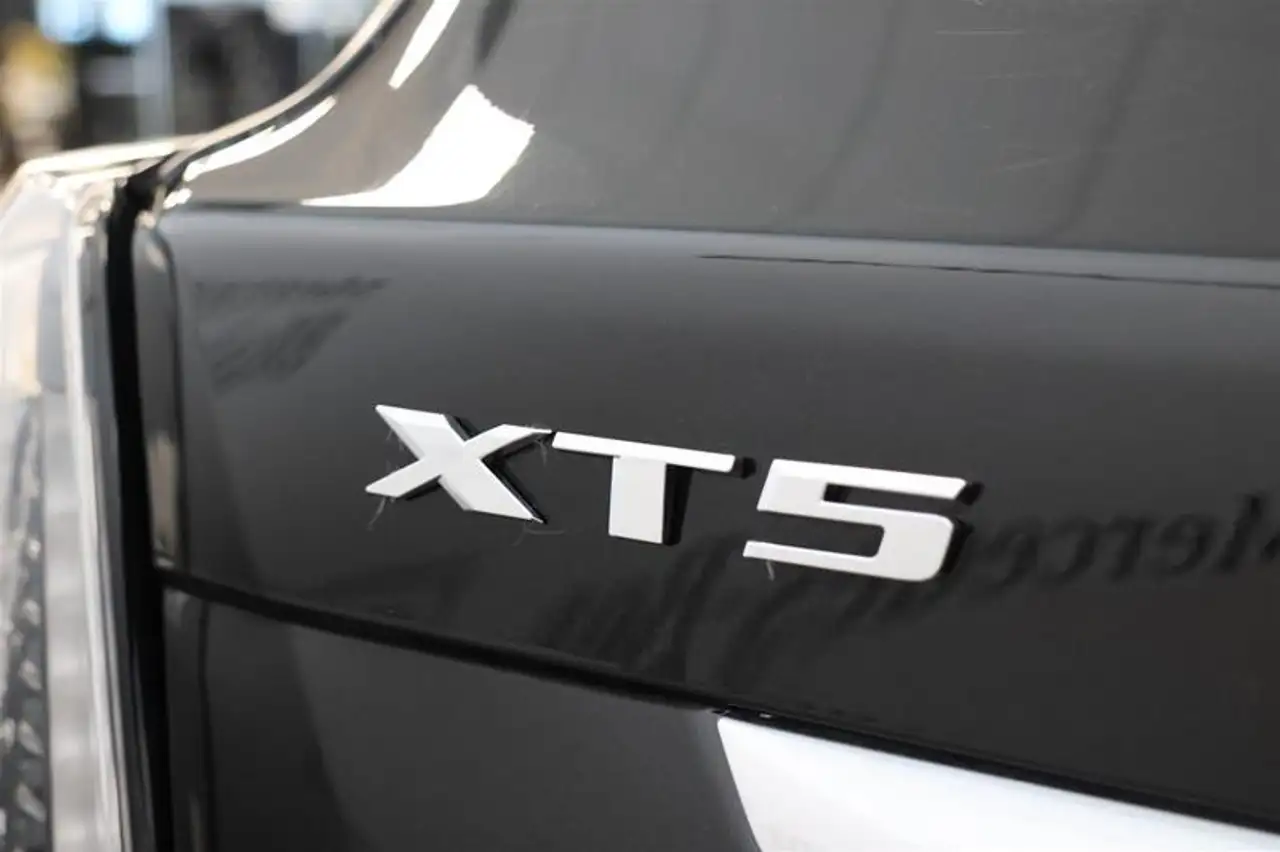 Cadillac XT5 снимка Cadillac XT5