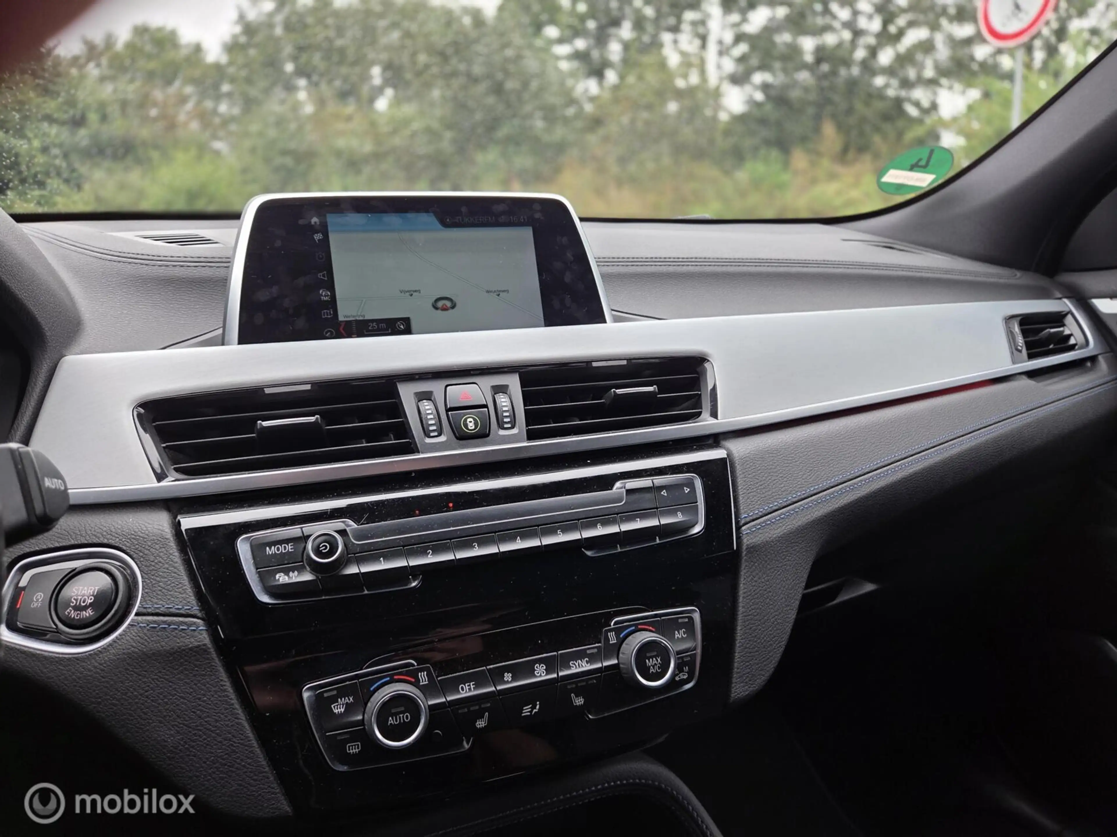 BMW X2 sDrive18i Executive M-Sport Oxigin — photo 13