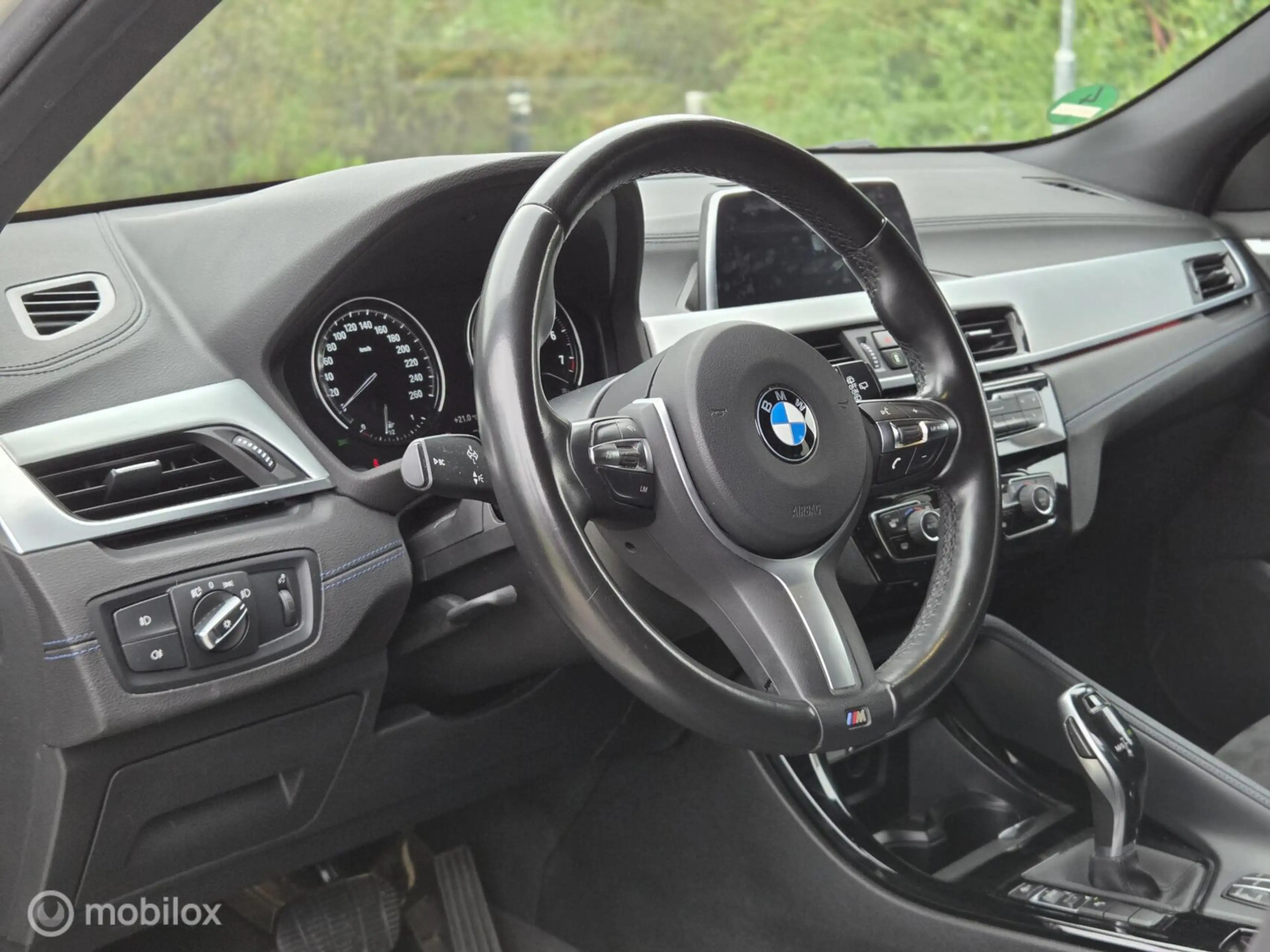 BMW X2 sDrive18i Executive M-Sport Oxigin — photo 10