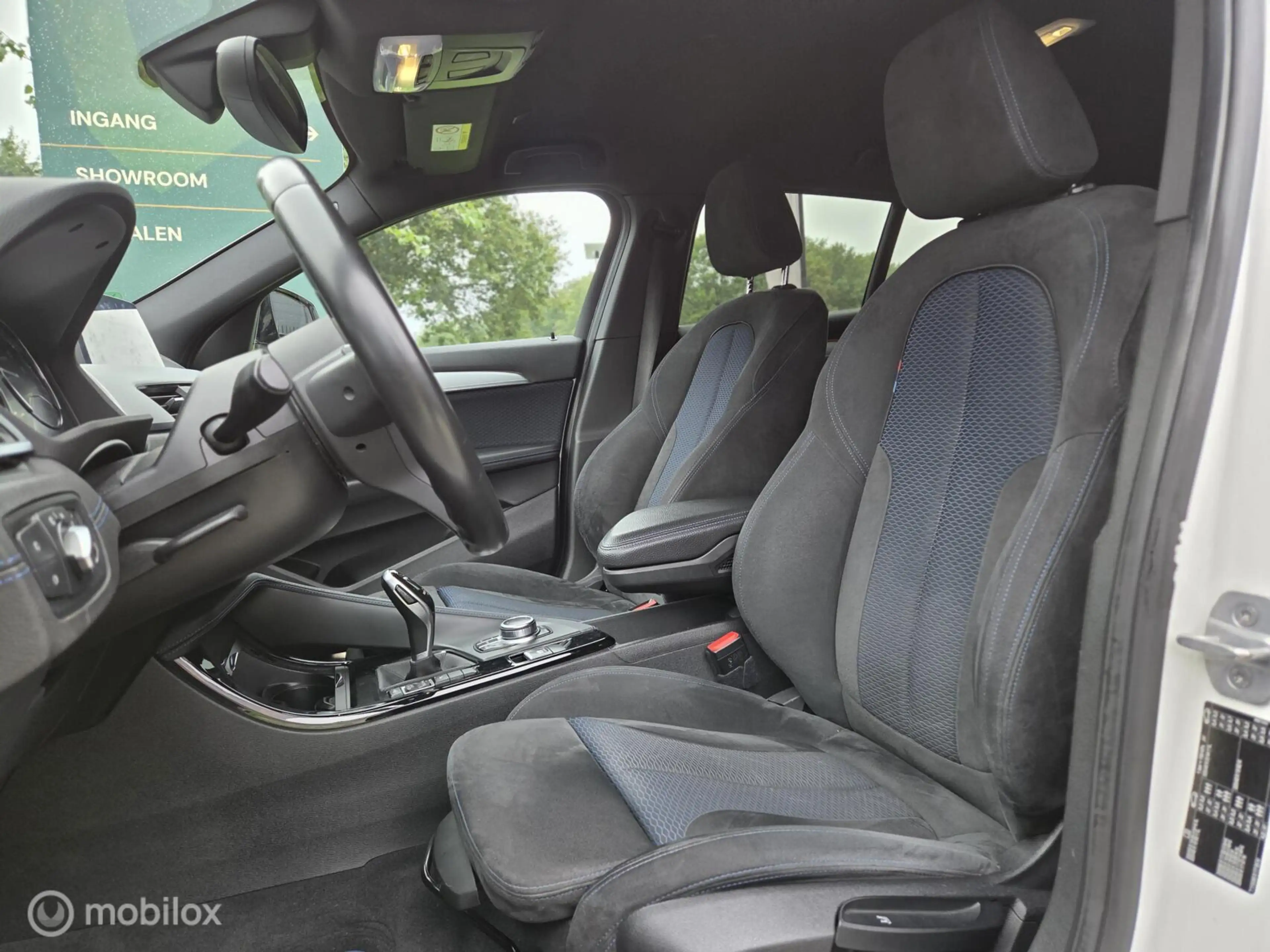 BMW X2 sDrive18i Executive M-Sport Oxigin — photo 11