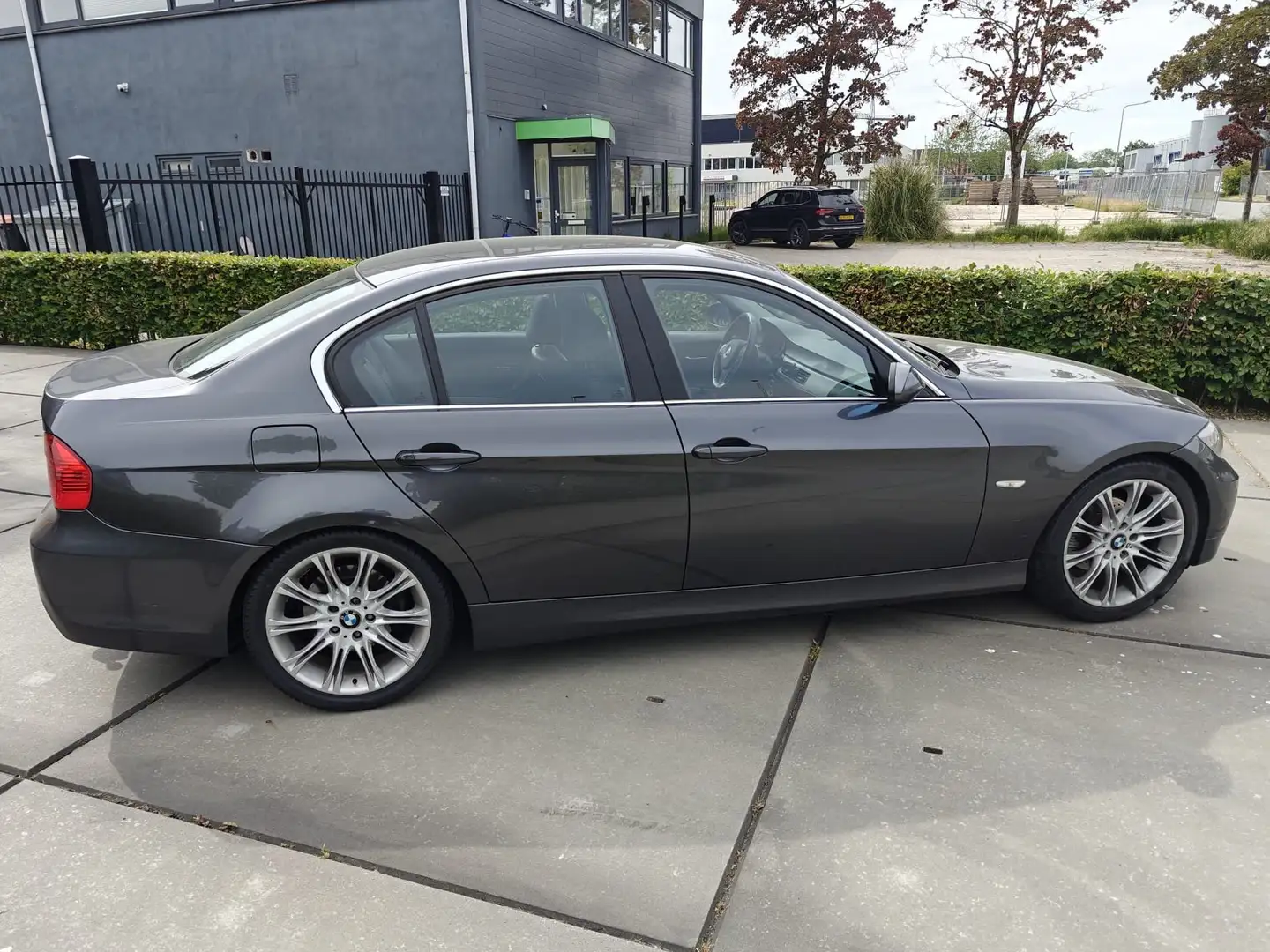 BMW 325 325i High Executive Серый - 2