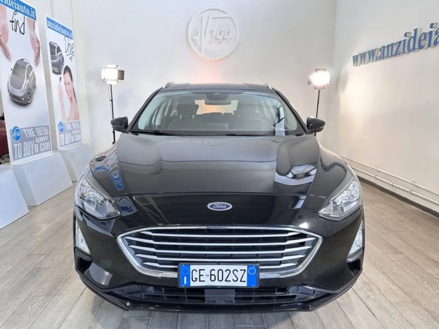 Ford Focus N1 1.5 EcoBlue 120 CV SW Business Autocarro Schwarz - 2