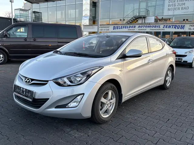 Hyundai ELANTRA Elantra/Klima/ZV/1.Hand/Klimaautomatik